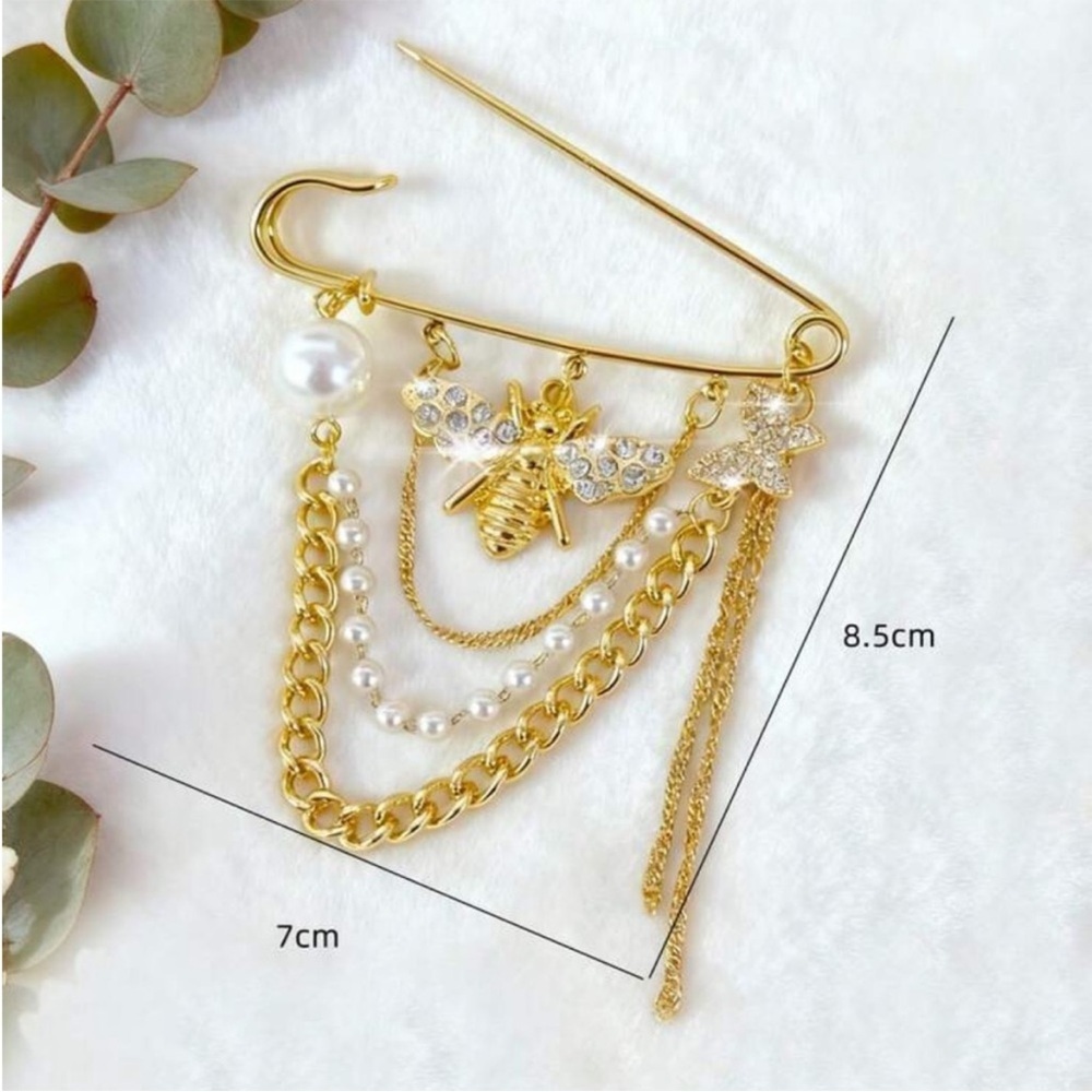 Gold-Tone Bee Safety Pin Brooch with Pearl and Chains - Picture 3 of 4
